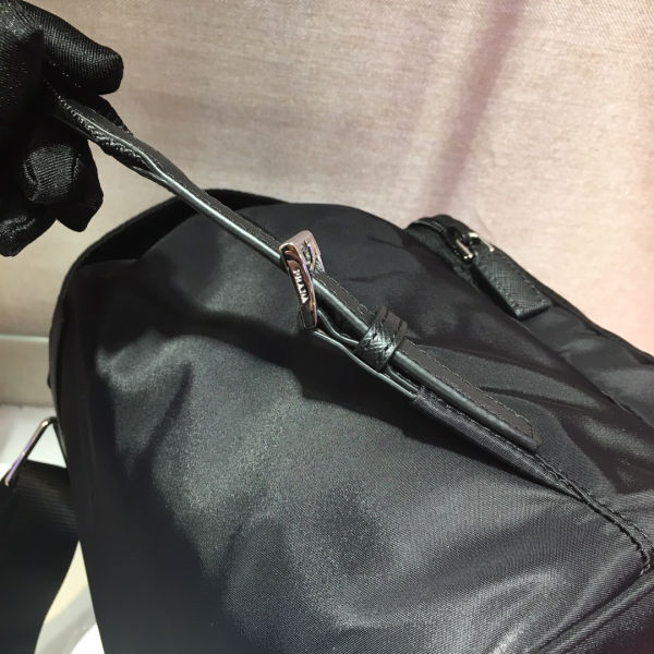 프라다 리나일론 및 사피아노 가죽 백팩