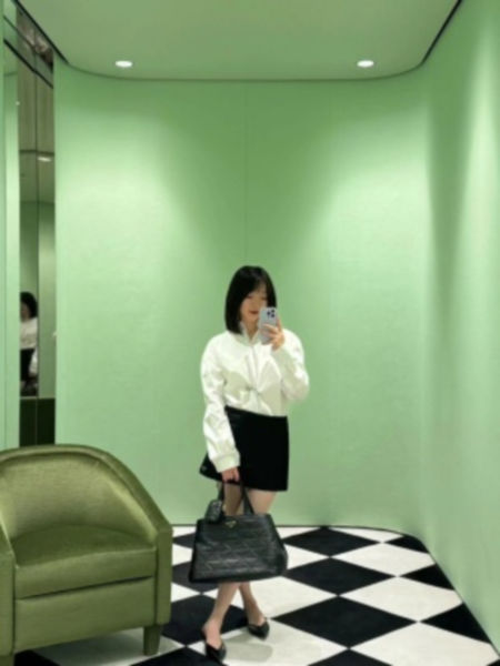 프라다 라지 퀼팅 가죽 토트백