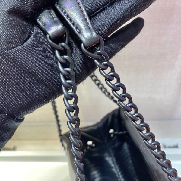 프라다 나파 레더 스펙트럼 토트백