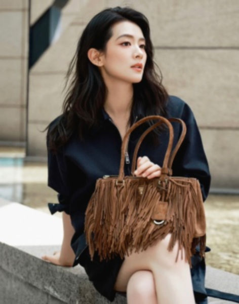 프라다 갤러리아 프린지 장식 스웨이드 미디엄 핸드백