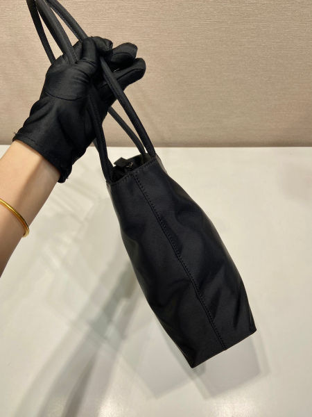 프라다 포코노 스몰 백