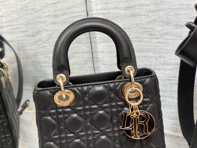 디올 레이디 디올 4칸 핸드백