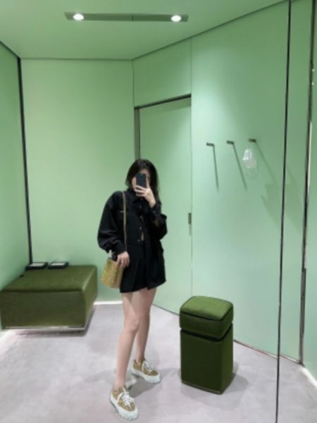 프라다 크리스털 장식 파니에 새틴백(2color)