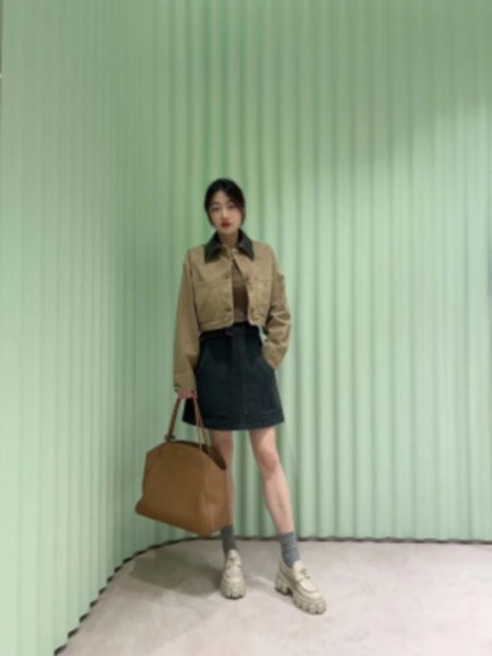 프라다 라지 가죽 토트백(2color)