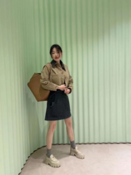 프라다 라지 가죽 토트백(2color)