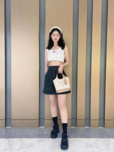프라다 로고 프린트 버킷 토트백