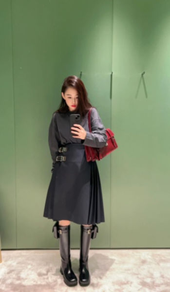 프라다 글로시 피니시 레더 스몰 토트백(4color)