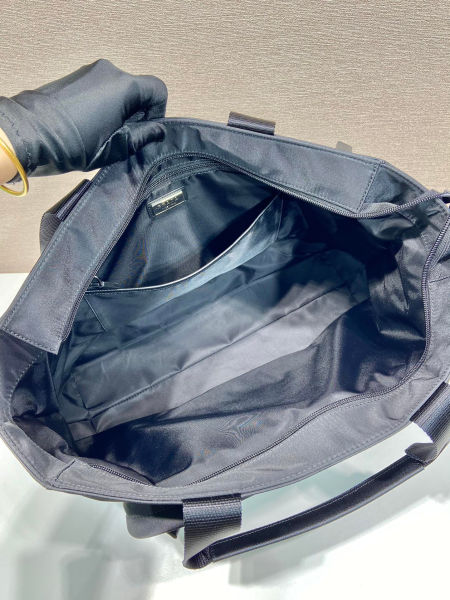 프라다 리나일론 토트백