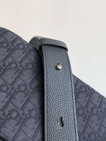 디올 그레이 오블리크 자카드 스몰 새들 메신저 백
