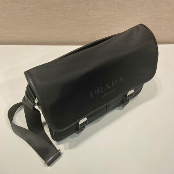 프라다 메신저백