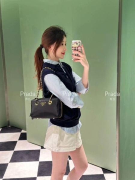 프라다 빈티지 체인 숄더 스몰 토트백