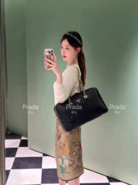프라다 빈티지 체인 숄더 라지 토트백