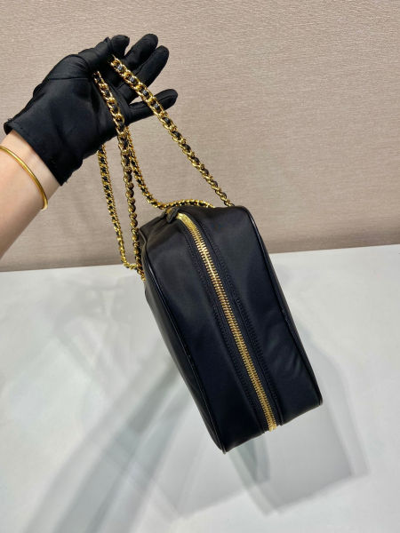 프라다 빈티지 체인 숄더 라지 토트백