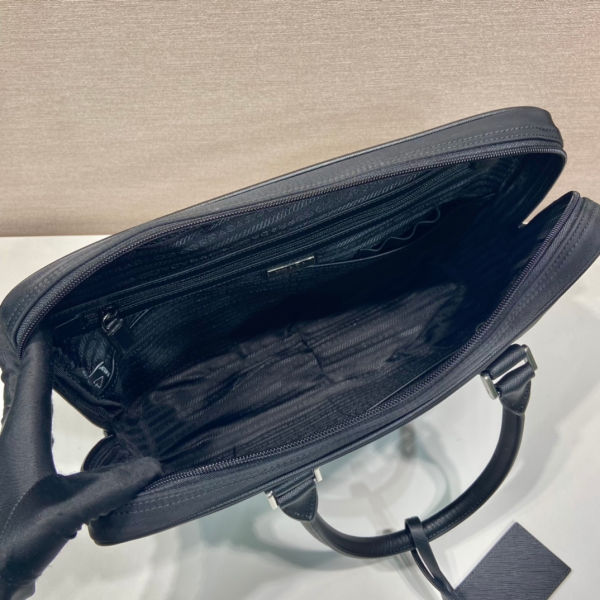 프라다 삼각로고 나일론 레더 트리밍 브리프케이스