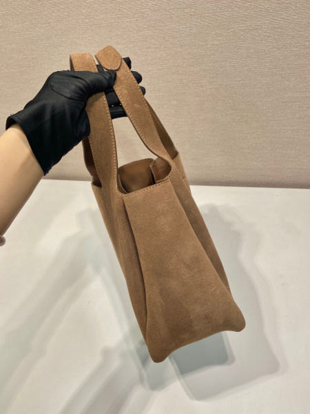 프라다 라지 스웨이드 쇼핑백