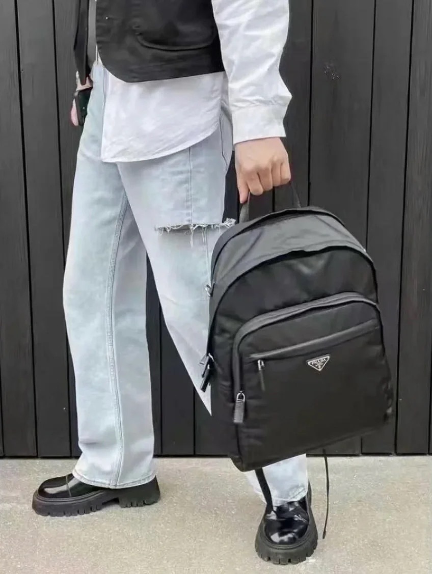 프라다 리나일론 사피아노 가죽 백팩