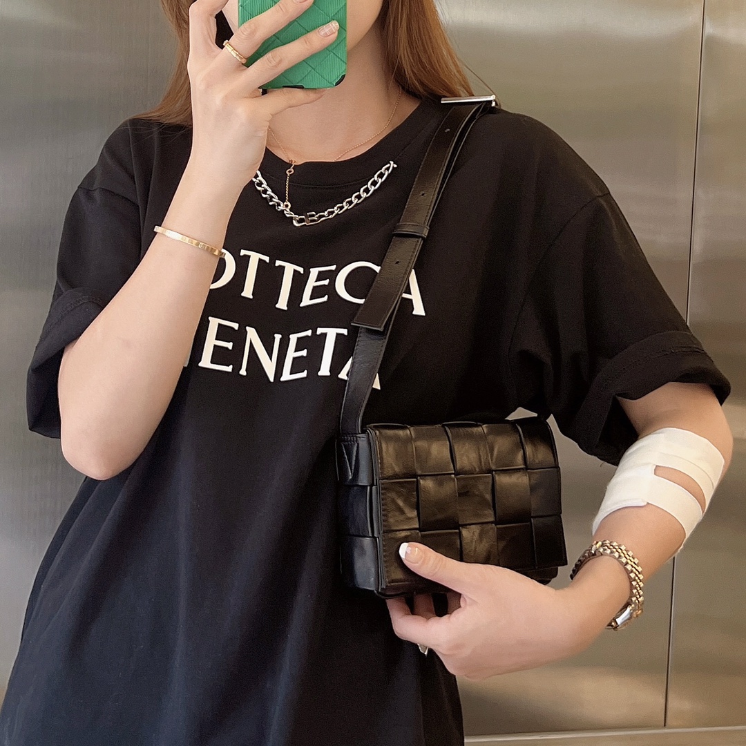 보테가 스몰 카세트백