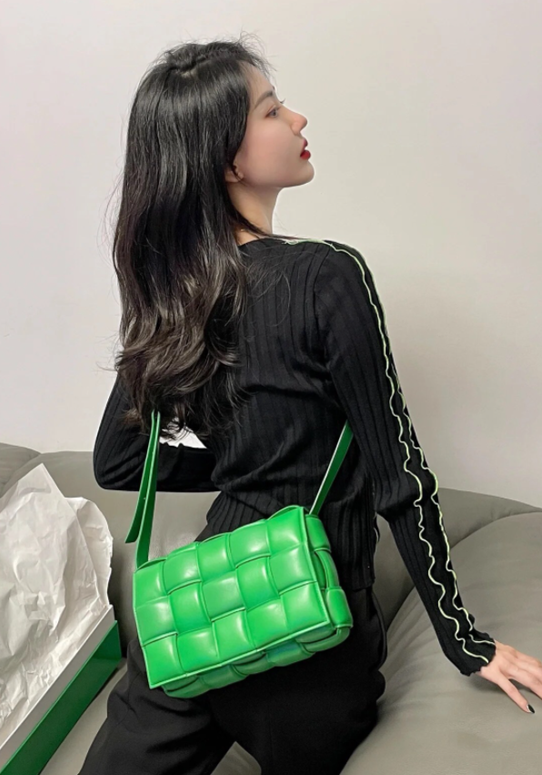 보테가 패딩 카세트백  4 color