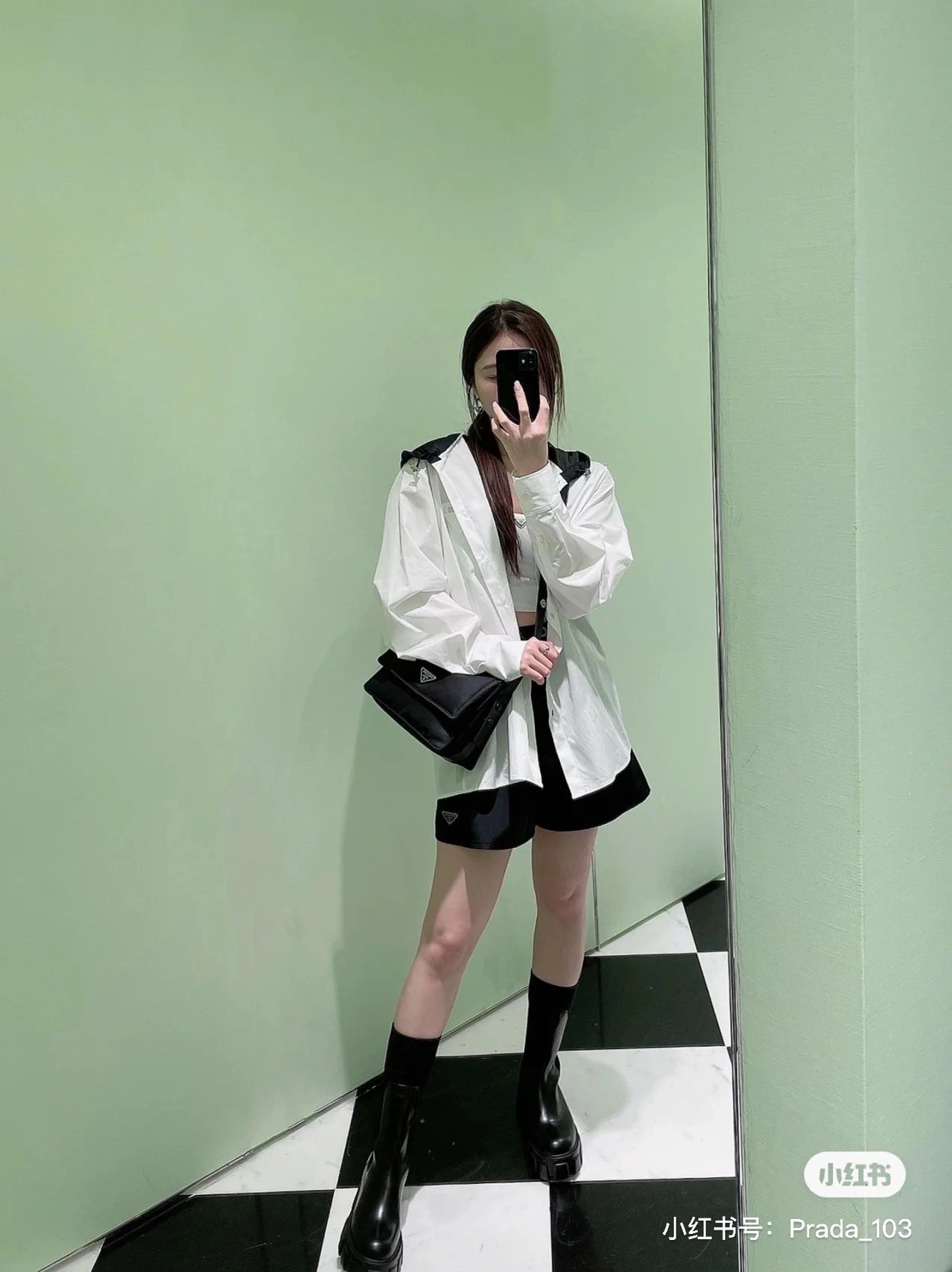 프라다 스몰 패딩 리나일론 숄더백