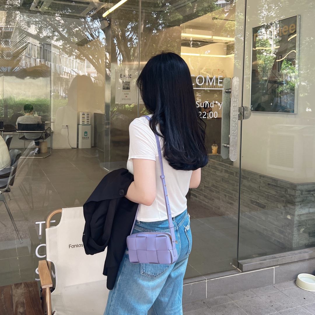 보테가 카세트 미니 크로스백