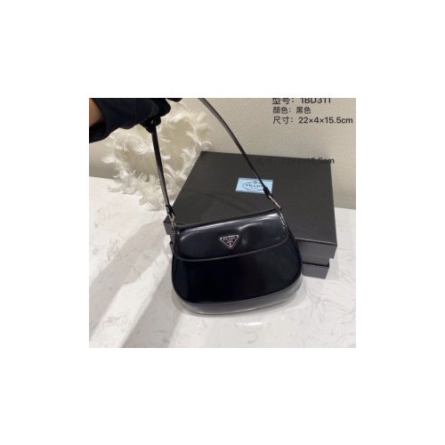 프라다 클레오 플랩 숄더백