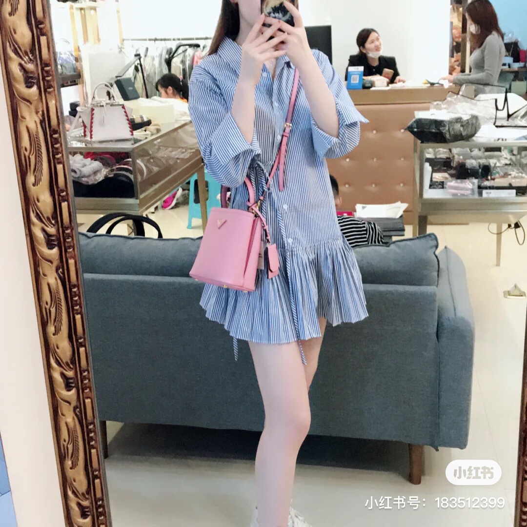 프라다 두블레 사피아노 미니 버킷백