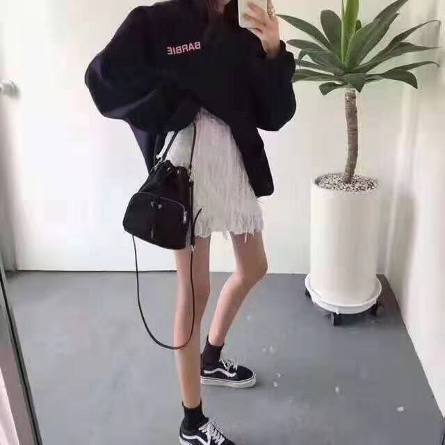 프라다  패브릭 버킷백