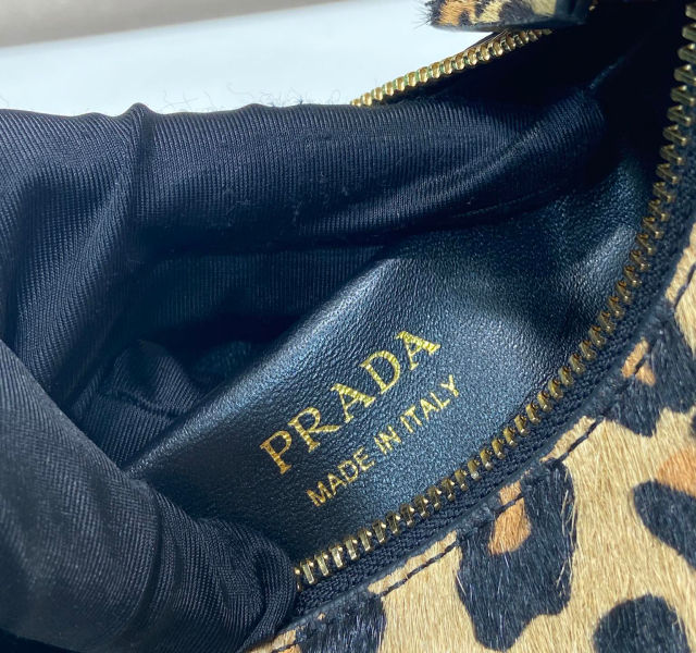 PRDA. 레오파드 프린티드 문클러치 백