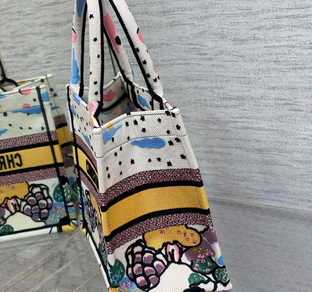 D. 에크루멀티 픽셀 스몰 북 토트백(2color)