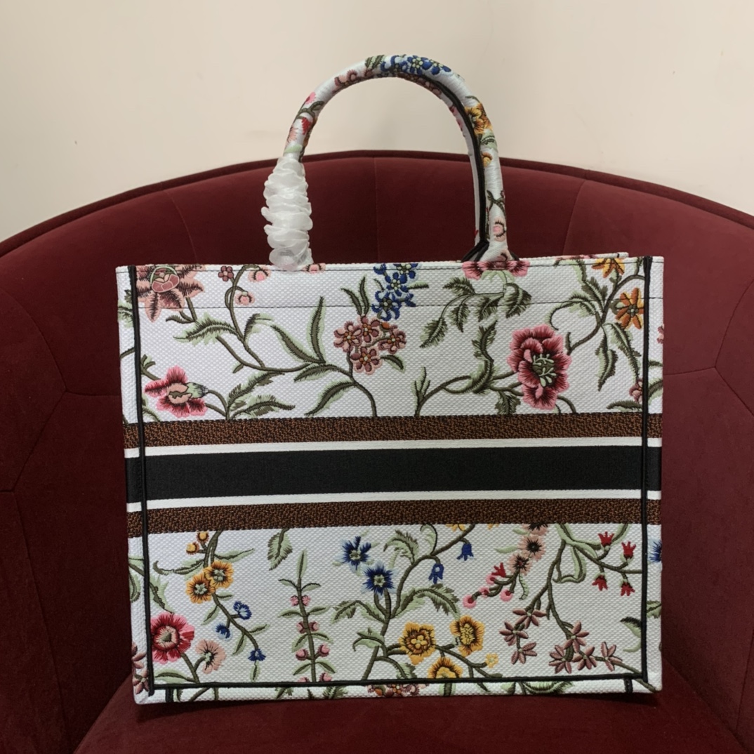D. Petites Fleurs 북 토트백