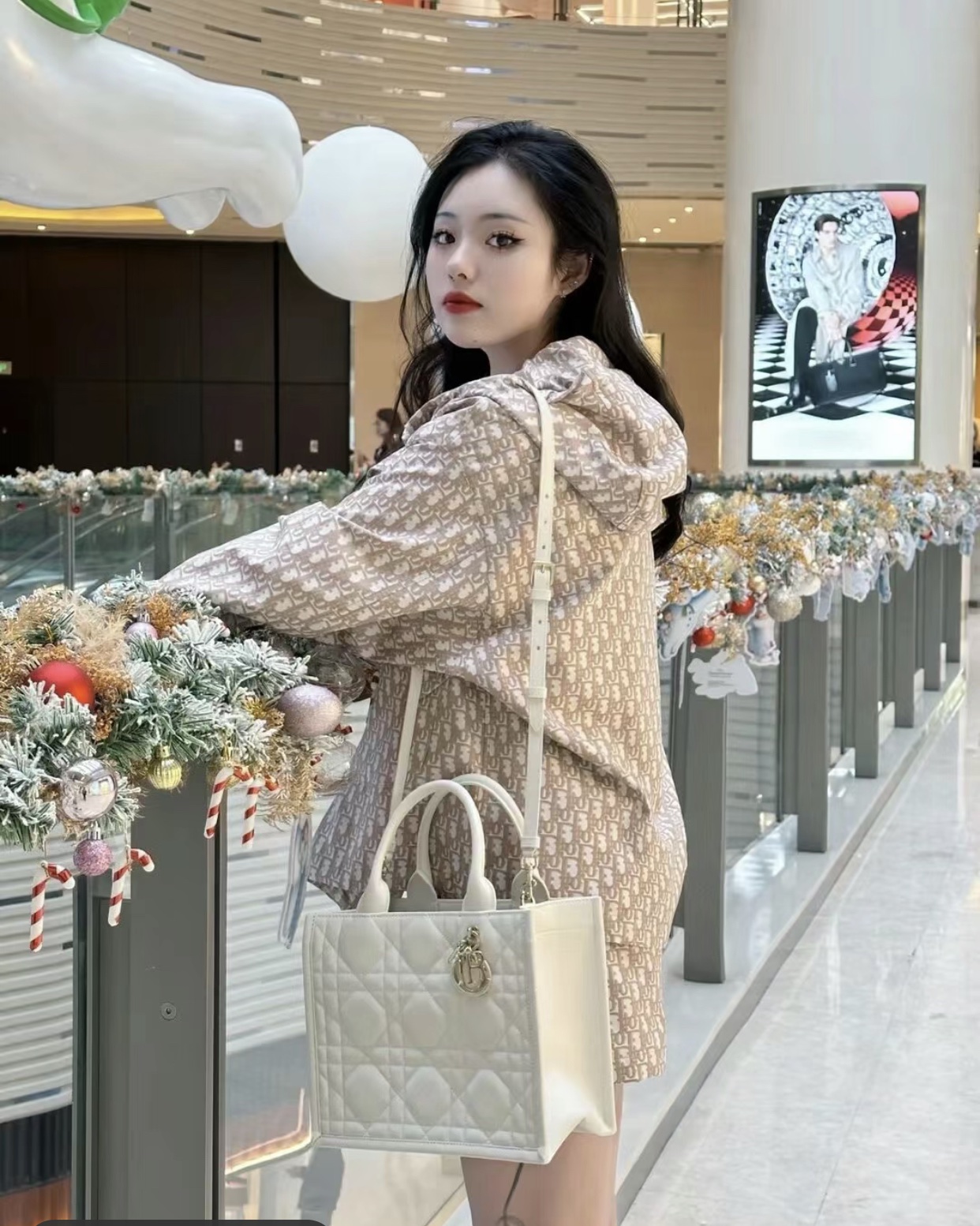 D. 매크로 까나쥬 파우더 북 토트 스몰 백