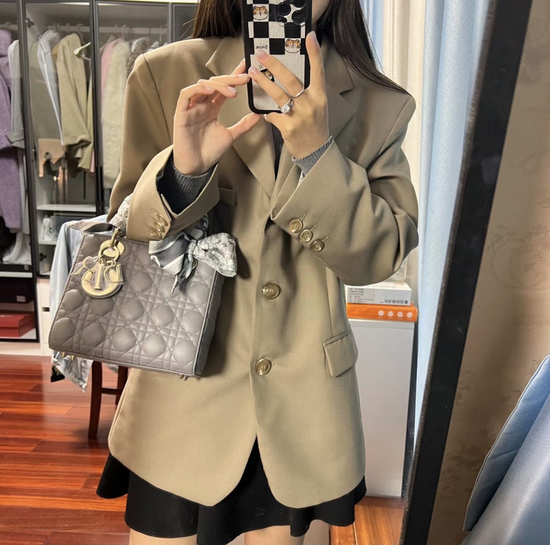 D. 레이디 디 까나쥬 양가죽 마이 ABC백