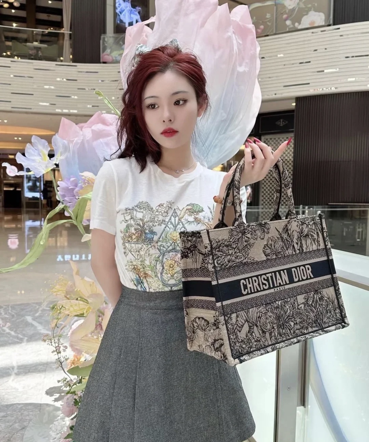 D. 에뚜왈 드 보야지 라지 북 토트백