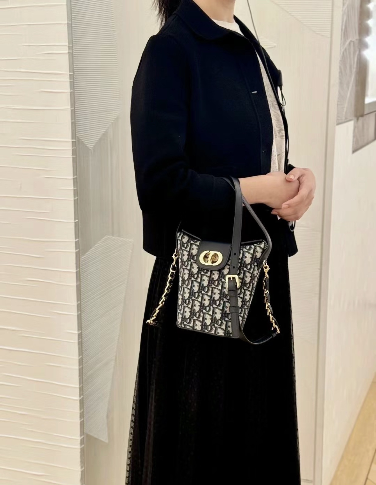 D. 몽테인30 엠버 미니 버킷백