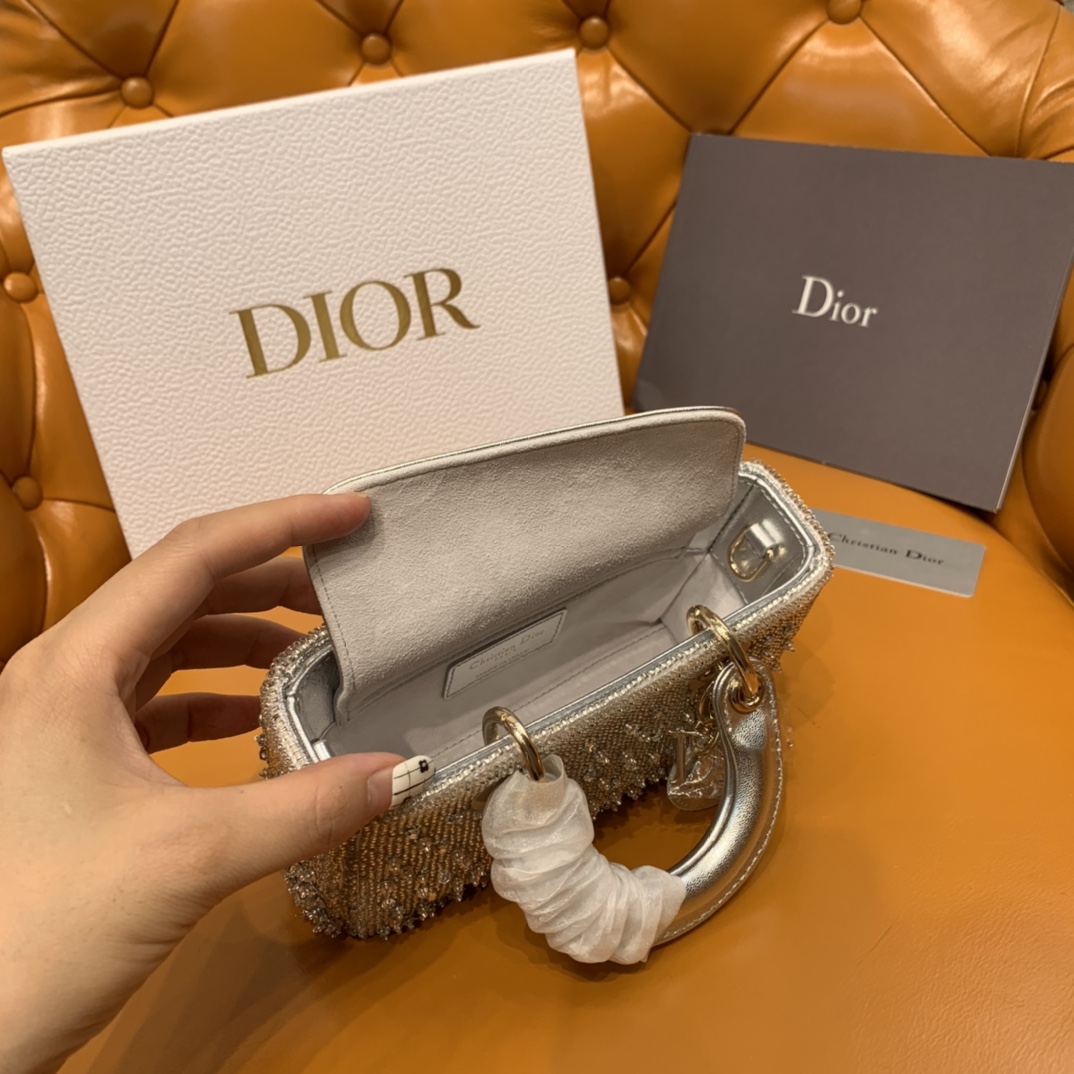D. 마이크로 레이디 디 조이백