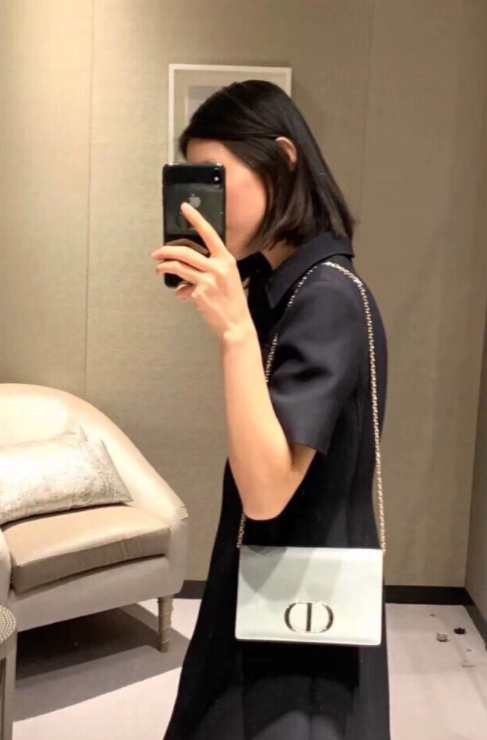 D. 몽테인30 2 in 1 파우치