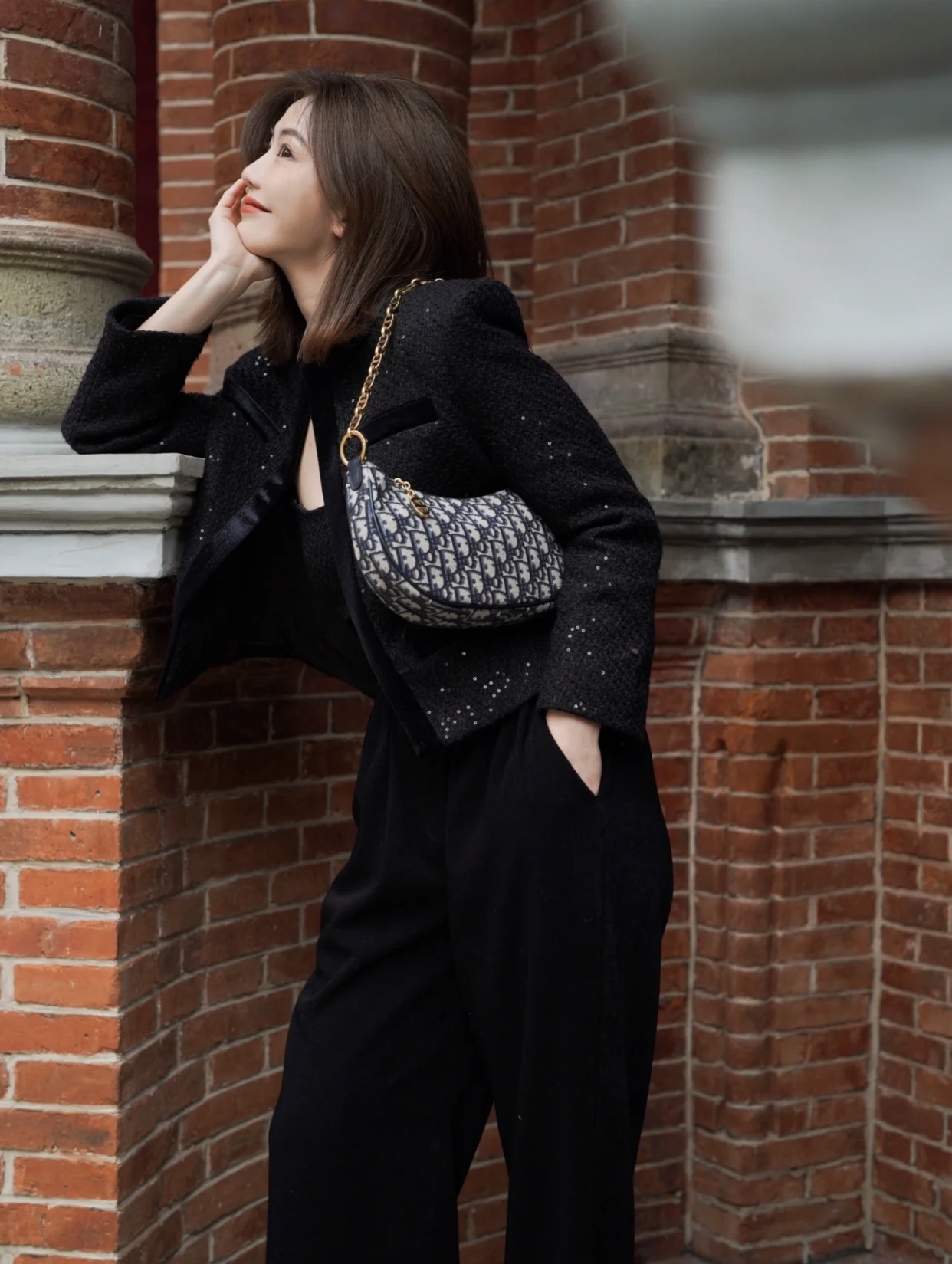 D.  오블리크 라운지백