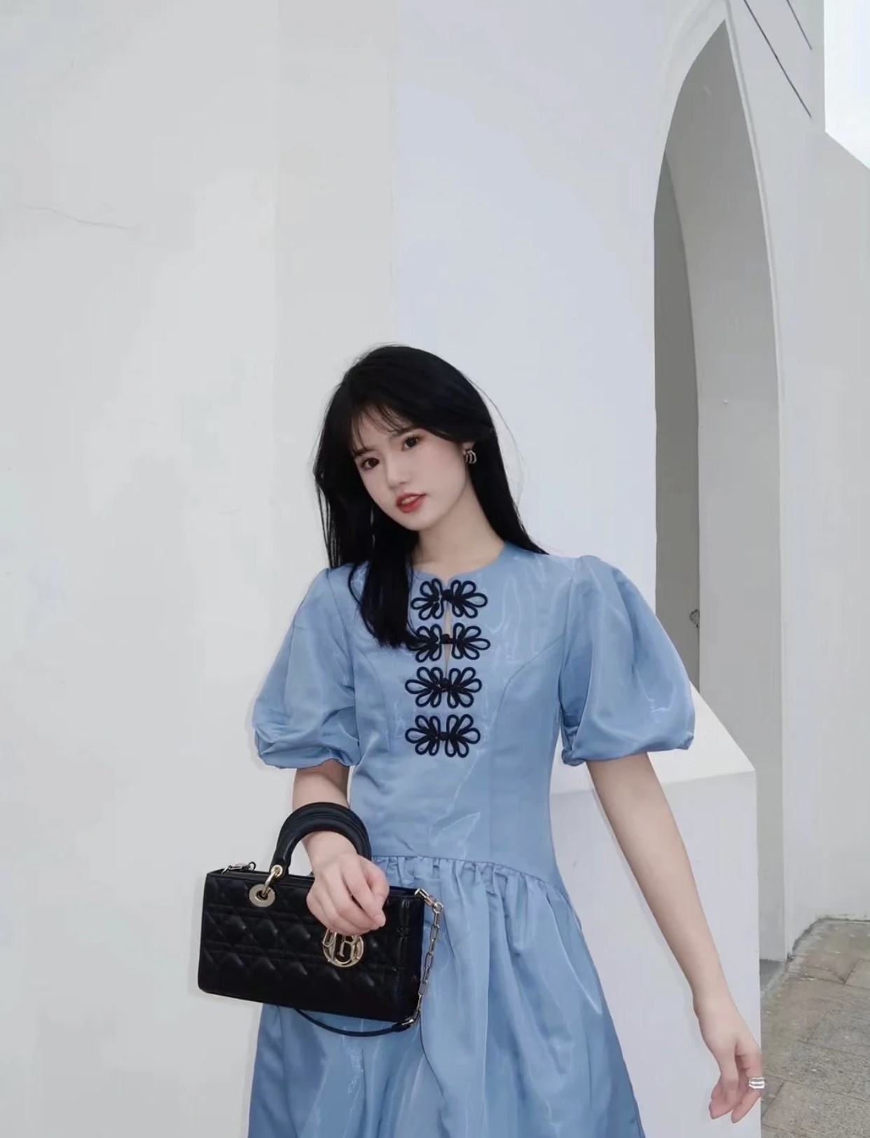 D.  레이디 디조이백