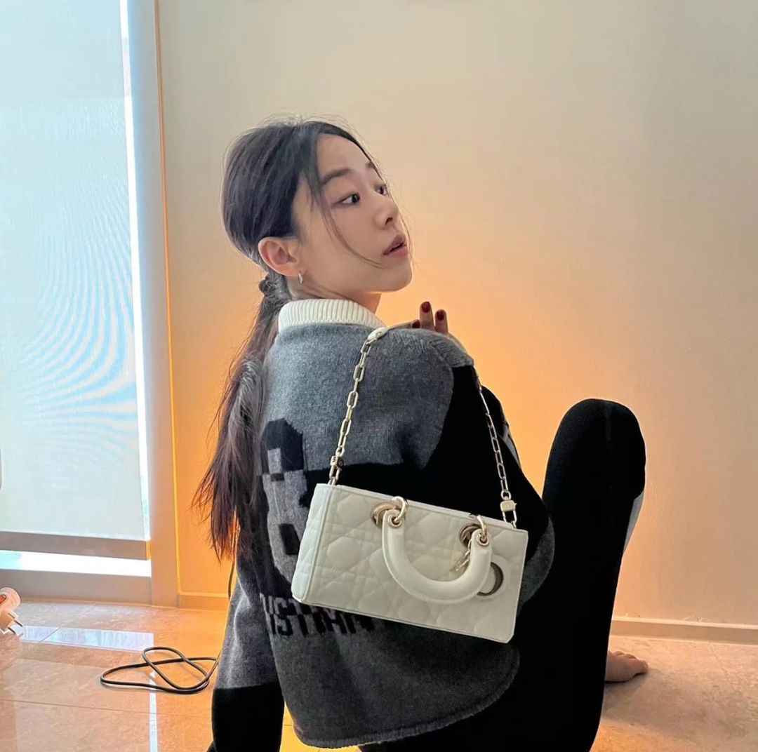 D.  레이디 디조이 엘레강트