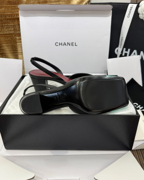 샤넬 스퀘어토 컬러블록 청키힐 샌들 6cm