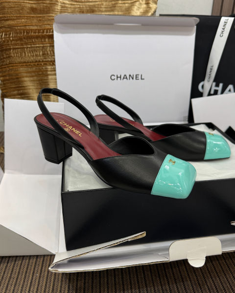 샤넬 스퀘어토 컬러블록 청키힐 샌들 6cm