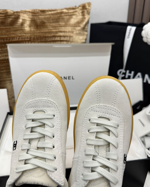 샤넬 벨벳 카프스킨 스니커즈