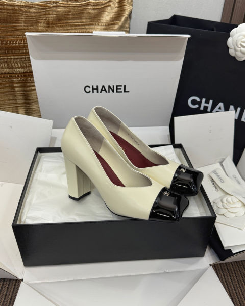 샤넬 스퀘어 토 청키 힐 8.5cm (2color)