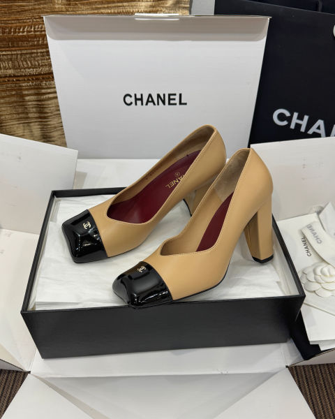 샤넬 스퀘어 토 청키 힐 8.5cm (2color)
