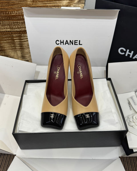 샤넬 스퀘어 토 청키 힐 8.5cm (2color)