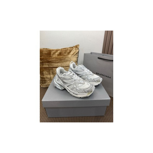 발렌시아가 2.0 러너 청키 스니커즈