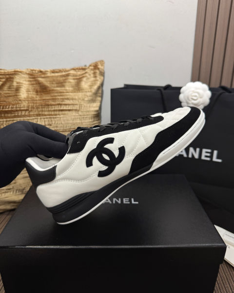 샤넬 26SS 팬더 테마 퀼팅 베이스볼 슈즈 (2color)