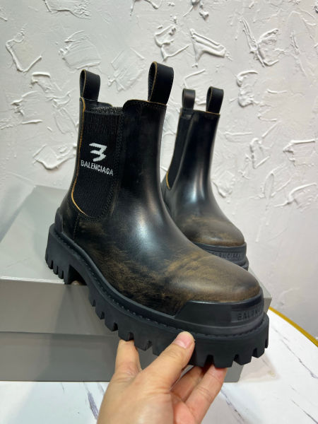 발렌시아가 스트라이크 첼시 부츠