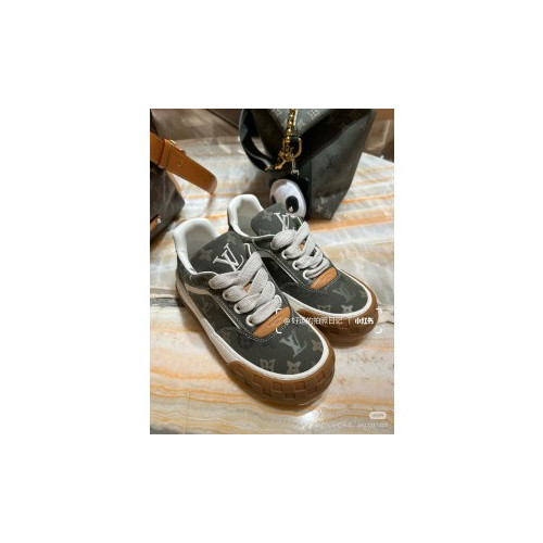 루이비통 틸티드 스니커즈(6color)