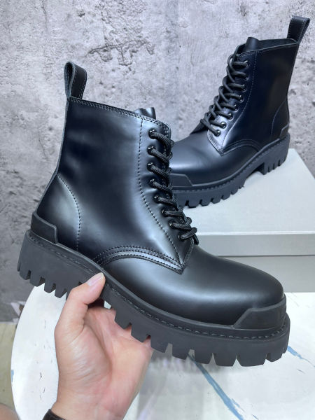 발렌시아가 스트라이크 레이스업 부츠